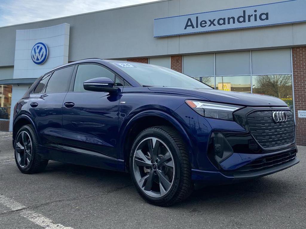 Used 2024 Audi Q4 e-tron Premium Plus w/ Premium Plus video 1