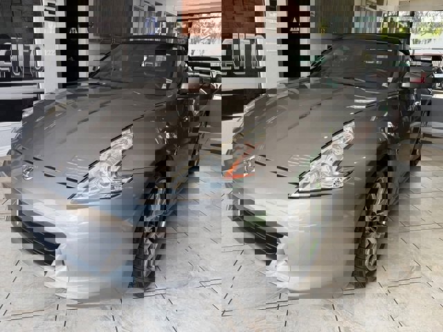 Used 2010 Nissan 370Z Roadster image 3
