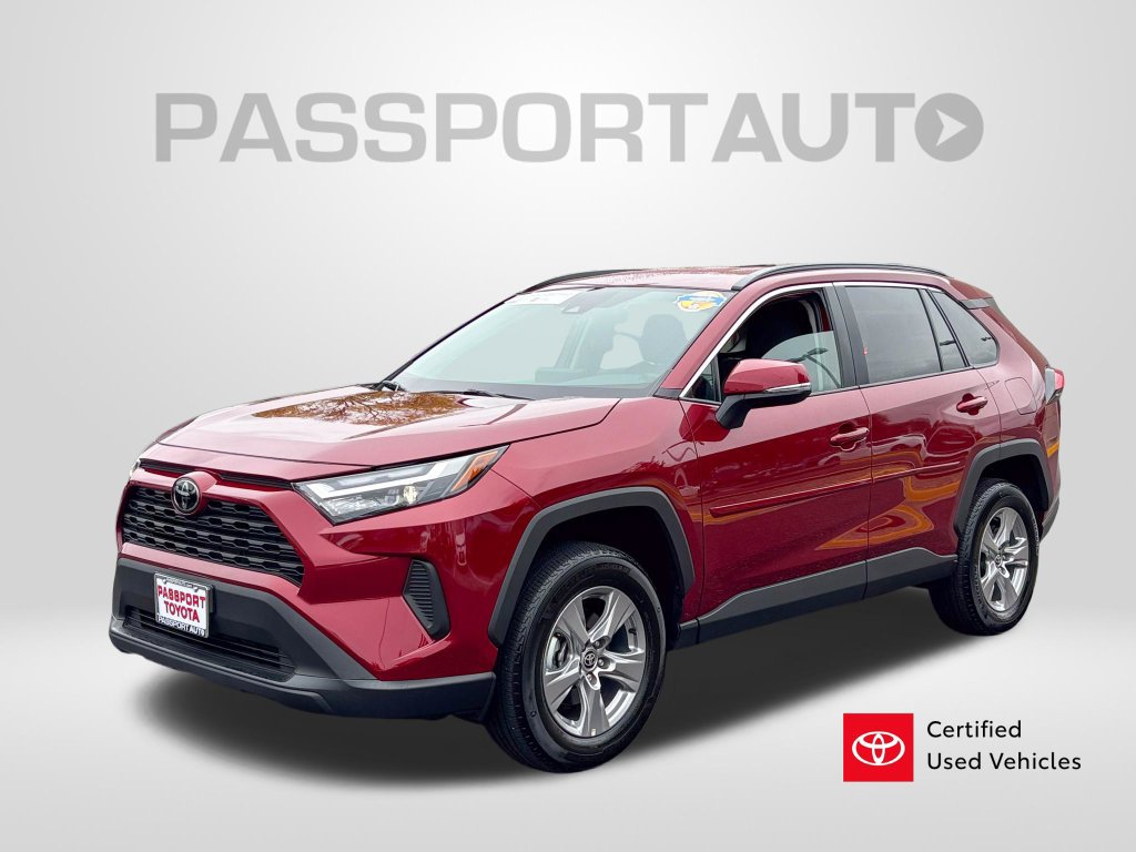 Certified 2025 Toyota RAV4 XLE AWD/4WD image 1