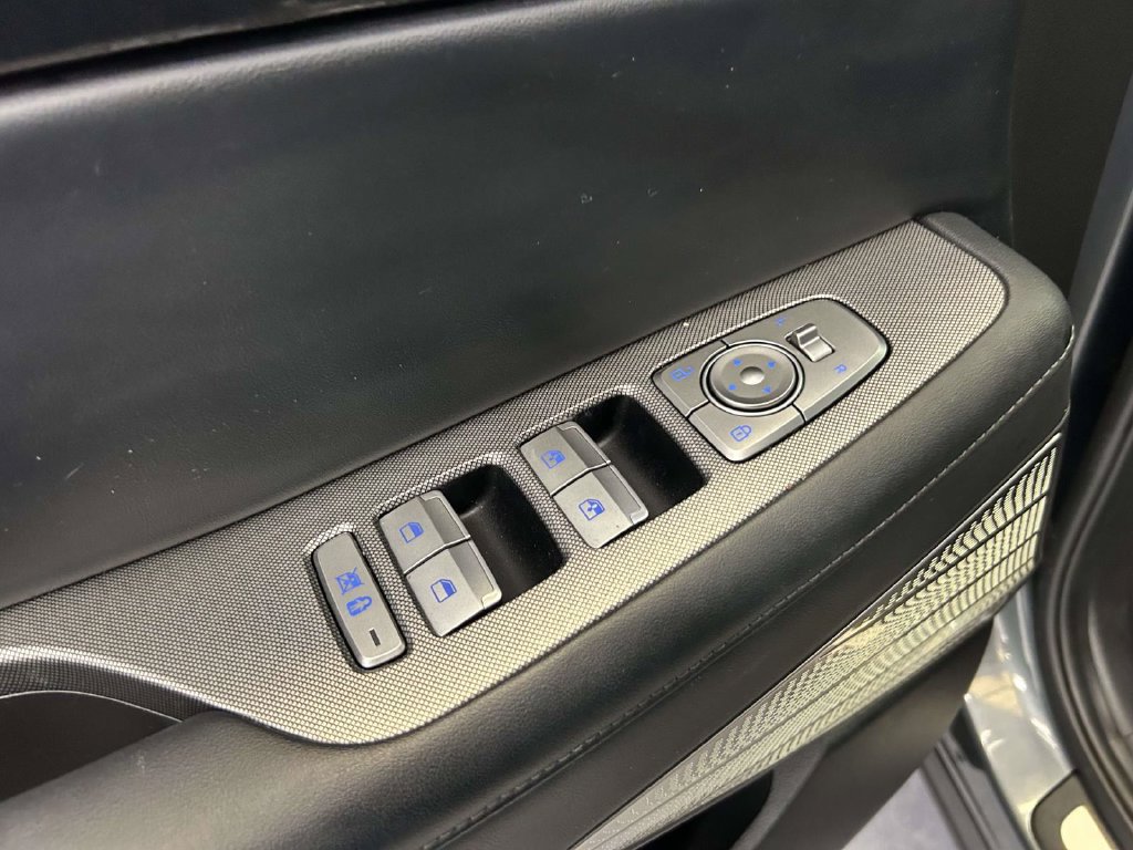Used 2021 Hyundai Palisade Limited FWD image 18
