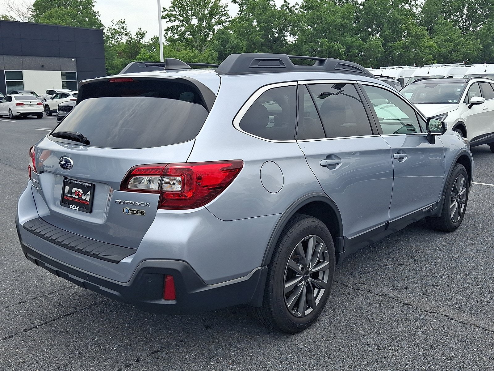 Used 2018 Subaru Outback 2.5i Limited AWD/4WD image 4