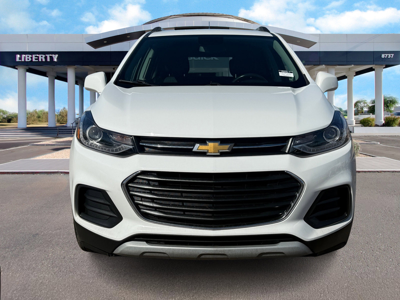 Used 2019 Chevrolet Trax LT w/ LT Convenience Package FWD image 4
