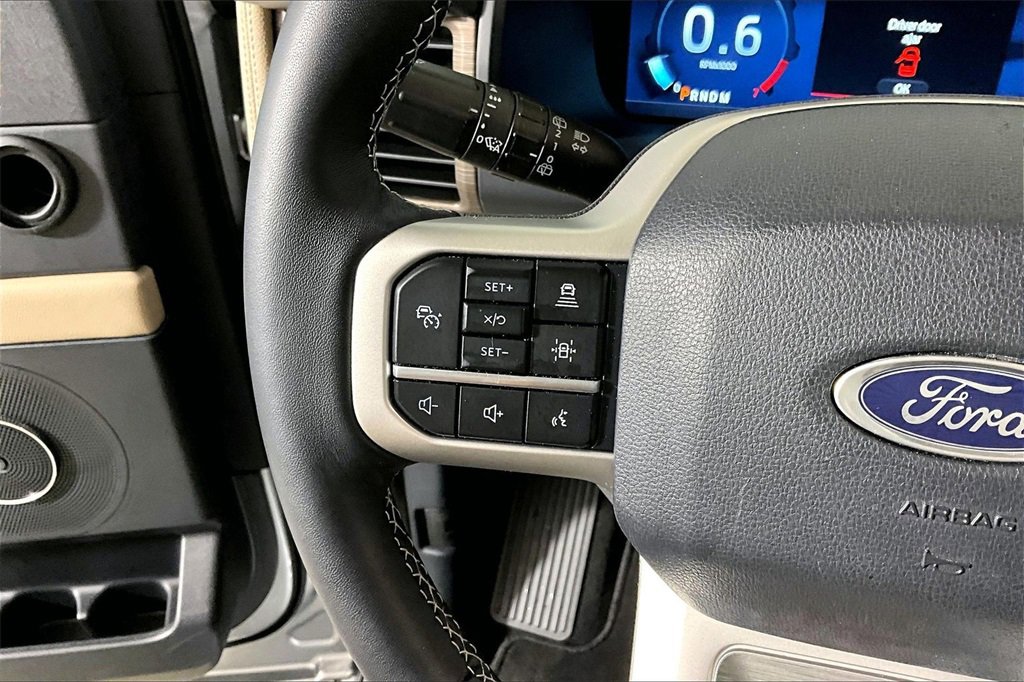 Used 2024 Ford Expedition Limited image 14