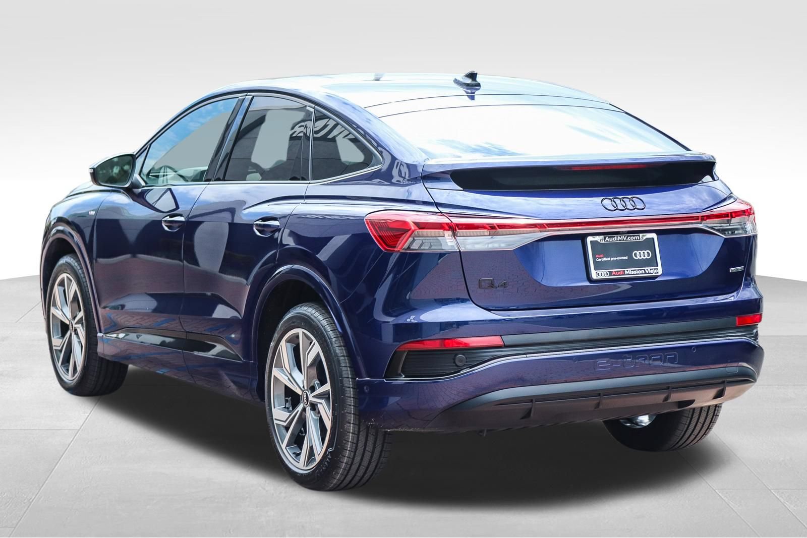 Certified 2023 Audi Q4 e-tron Premium Plus w/ Premium Plus AWD/4WD image 5