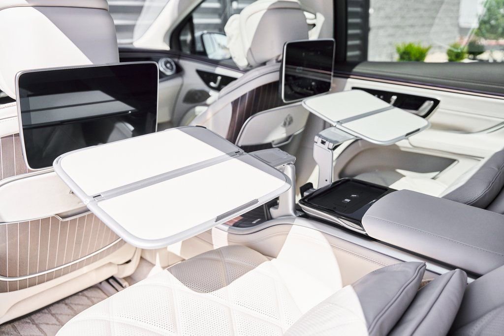 Used 2025 Mercedes-Benz Maybach EQS 680 4MATIC image 60