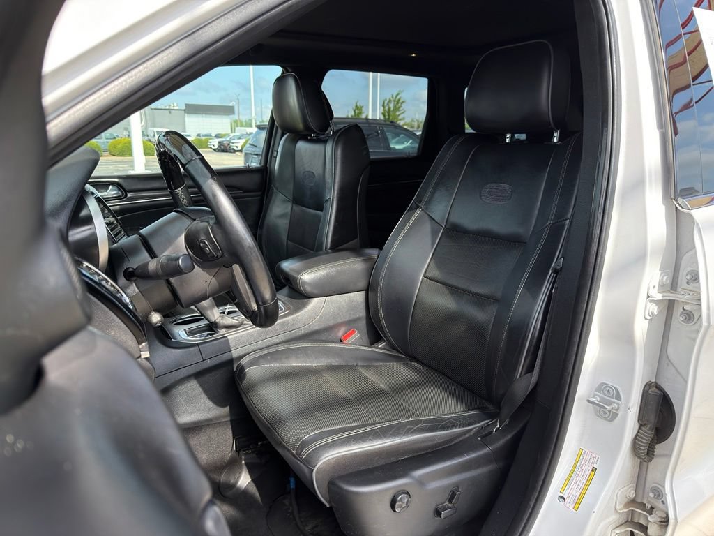 Used 2019 Jeep Grand Cherokee Overland AWD/4WD image 12