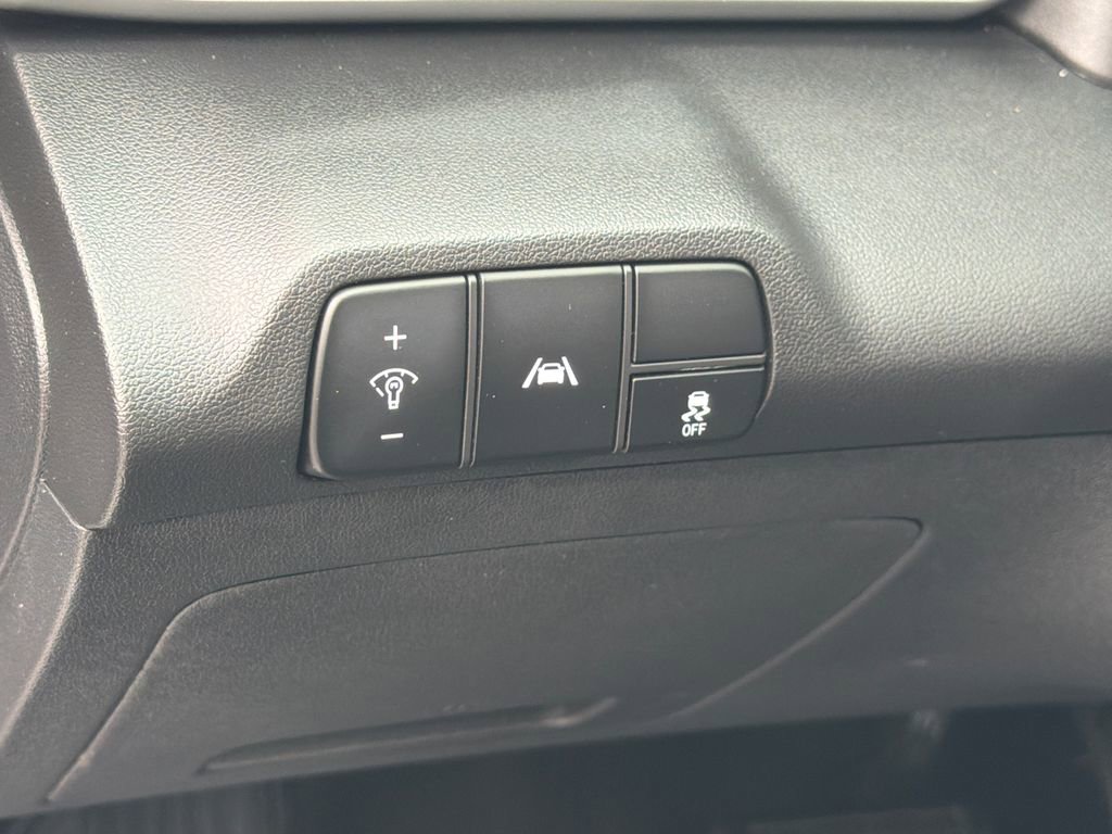 Used 2023 Hyundai Elantra Limited FWD image 30