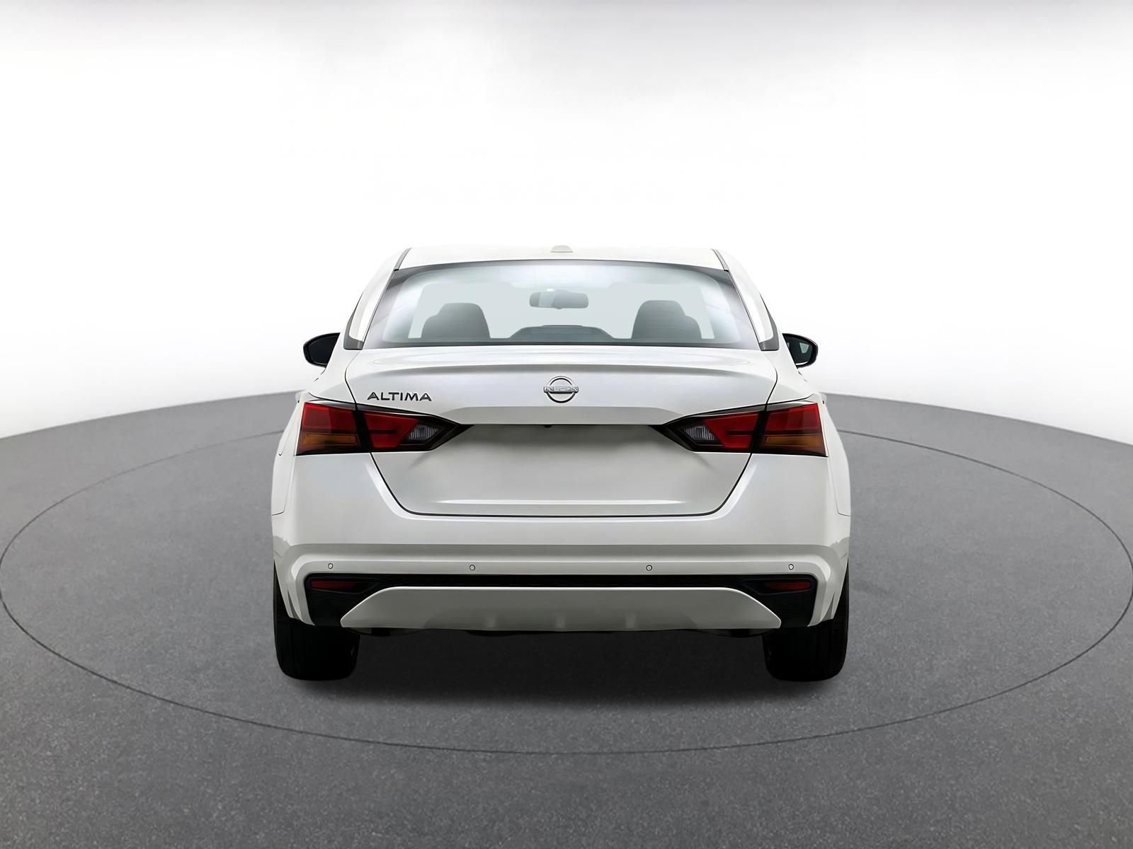 Used 2025 Nissan Altima 2.5 SV FWD image 8