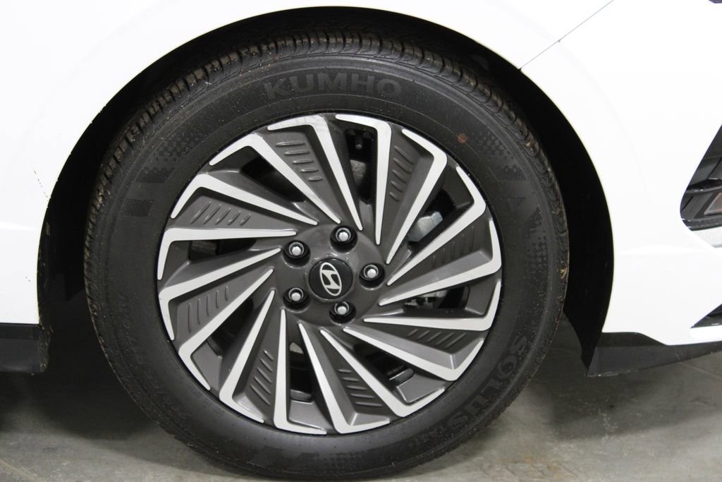 Used 2025 Hyundai Sonata SEL image 12
