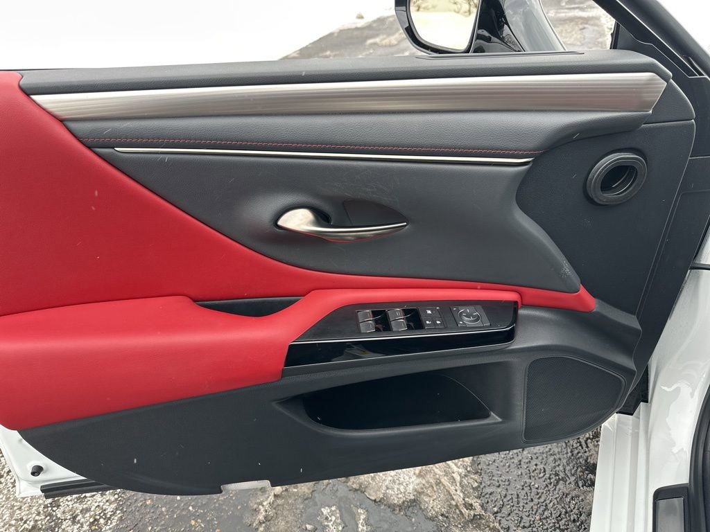 Used 2022 Lexus ES 300h F Sport w/ Accessory Package image 39