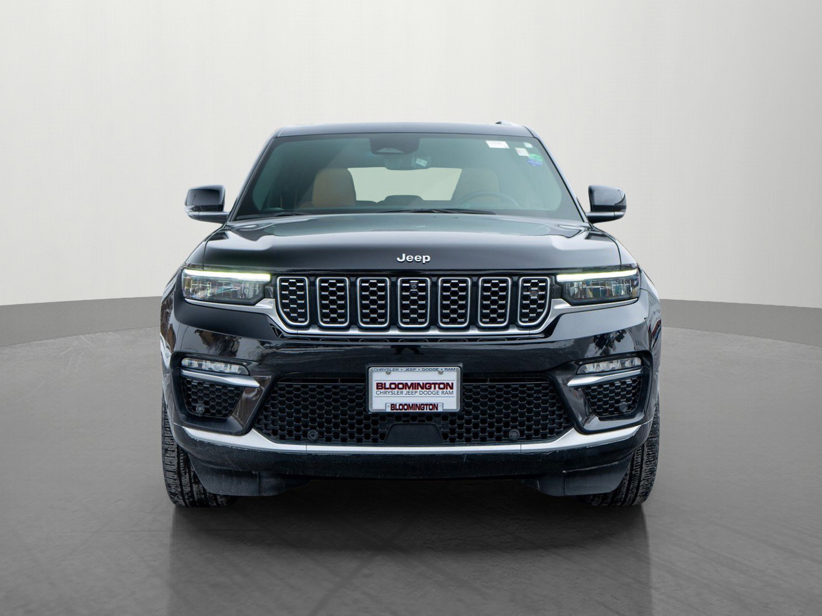 Used 2024 Jeep Grand Cherokee Summit w/ Adv Protech Group IV image 2