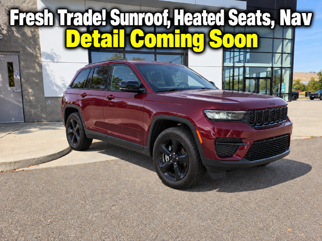 Used 2023 Jeep Grand Cherokee Altitude