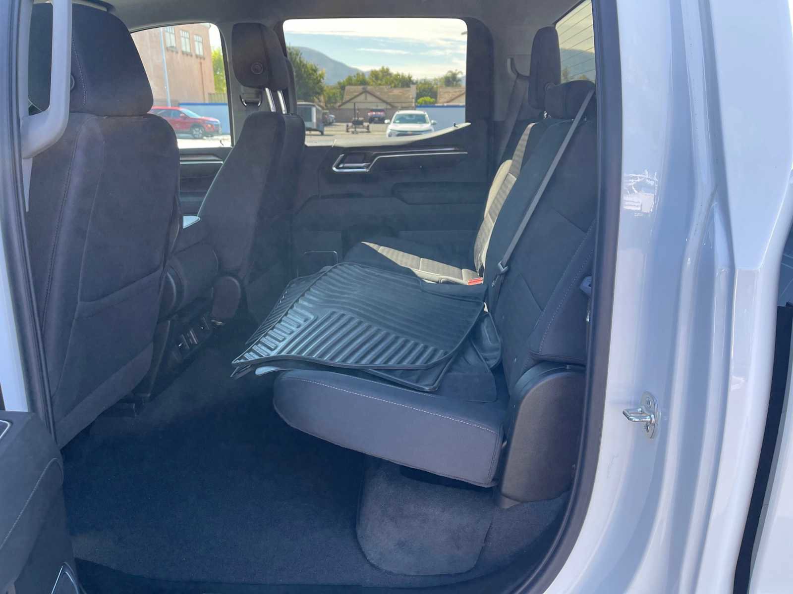 Used 2025 Chevrolet Silverado 1500 LT image 19