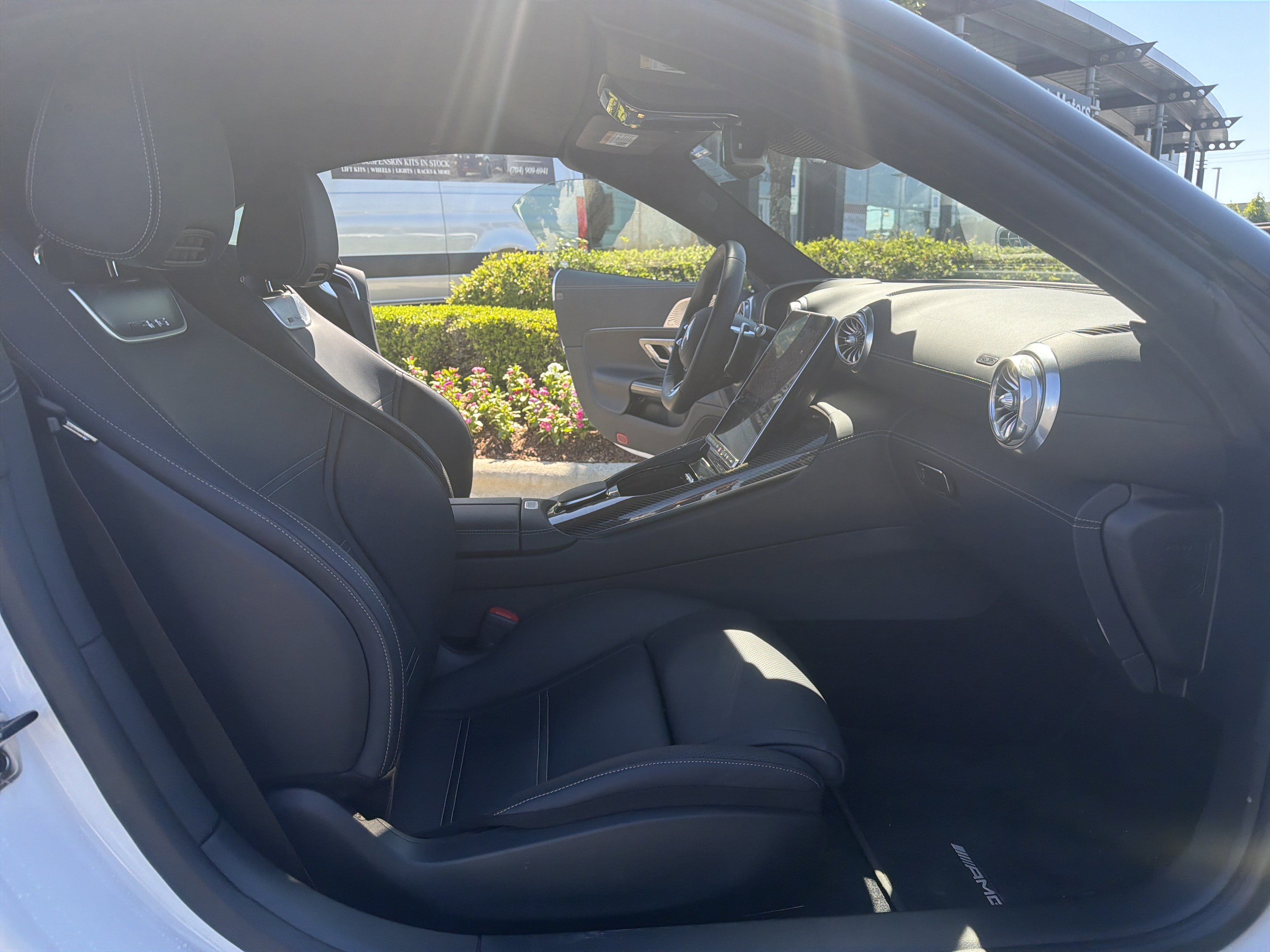 Used 2023 Mercedes-Benz SL 55 AMG 4MATIC image 35