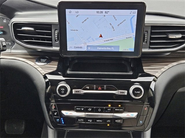 Used 2024 Ford Explorer Limited image 19