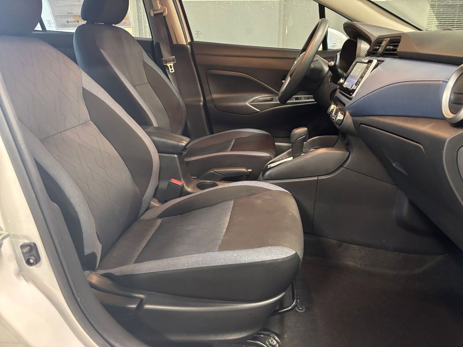 Used 2025 Nissan Versa SV FWD image 25
