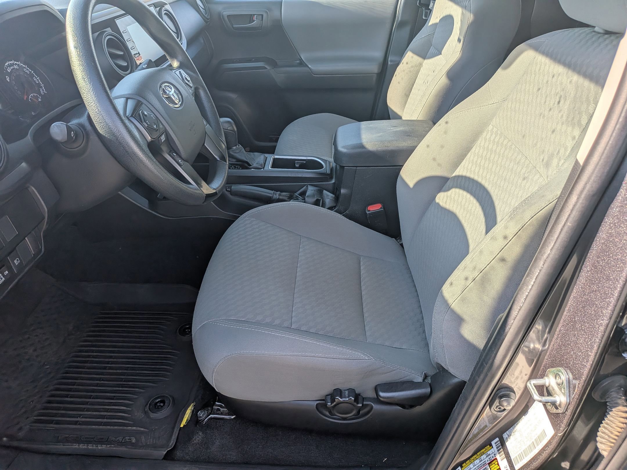 Used 2022 Toyota Tacoma SR image 12