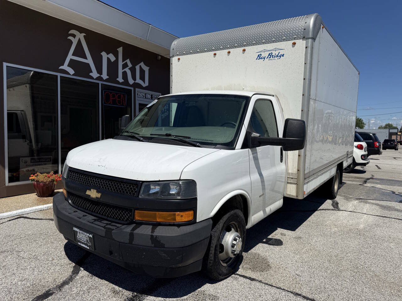 Used 2019 Chevrolet Express 3500 Extended w/ Driver Convenience Package RWD image 1