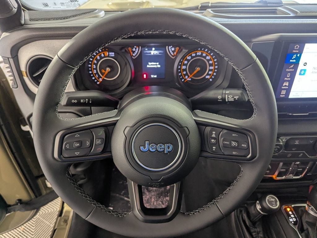 New 2026 Jeep Gladiator Sport AWD/4WD image 18