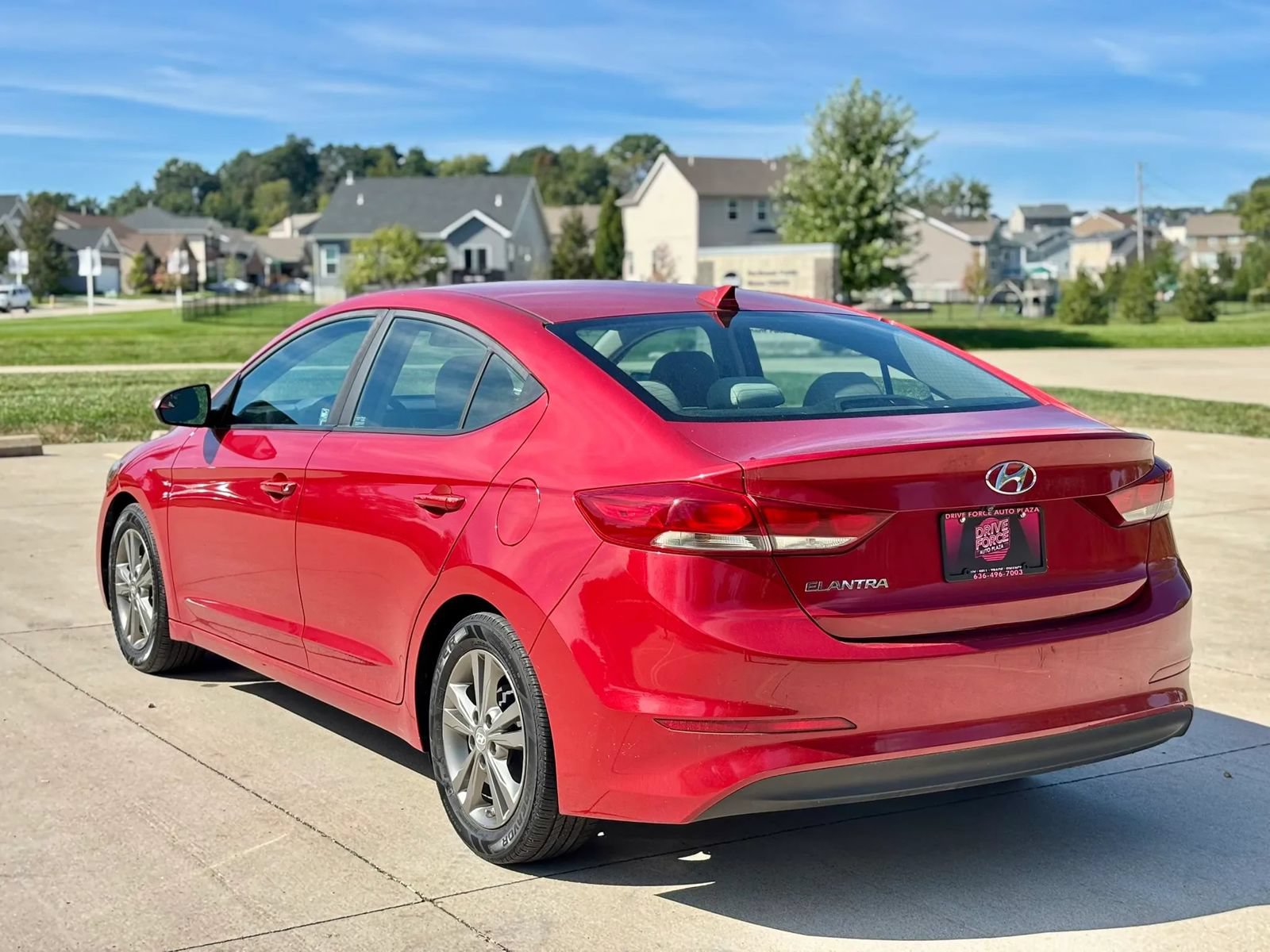 Used 2017 Hyundai Elantra SE FWD image 8