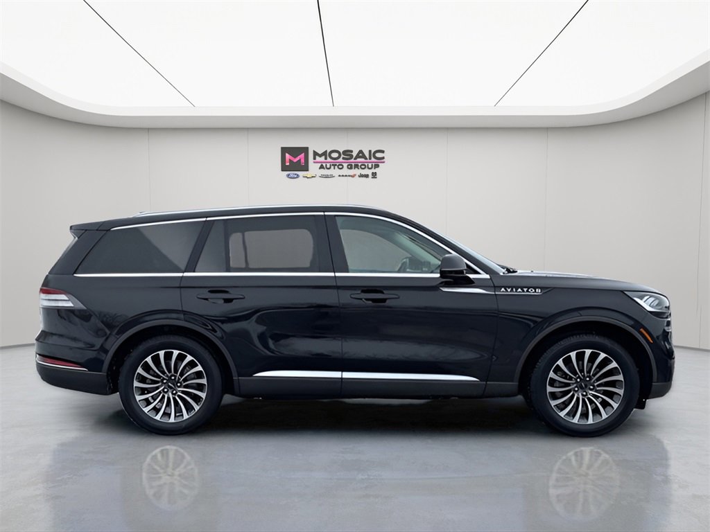 Used 2020 Lincoln Aviator Reserve w/ Elements Package Plus image 9