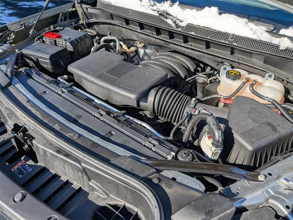 Used 2025 Chevrolet Suburban Z71 image 42