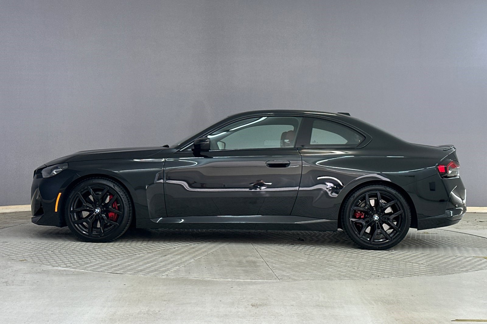 Used 2025 BMW 230i Coupe w/ M Sport Package image 2