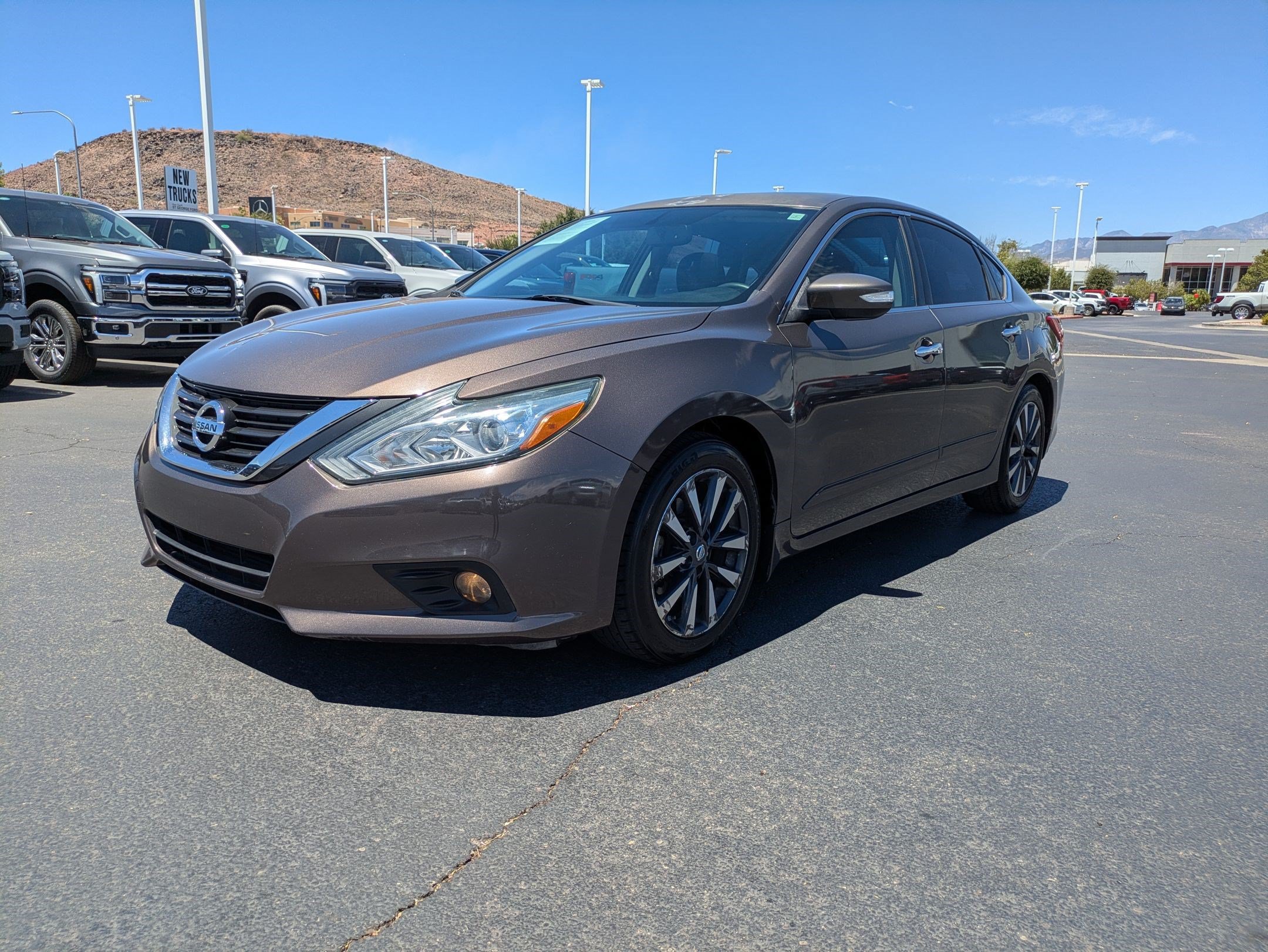 Used 2016 Nissan Altima 2.5 SV w/ Convenience Package FWD image 8