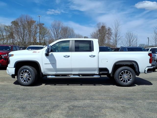 New 2026 Chevrolet Silverado 2500 LT w/ Z71 Chrome Sport Edition AWD/4WD image 3