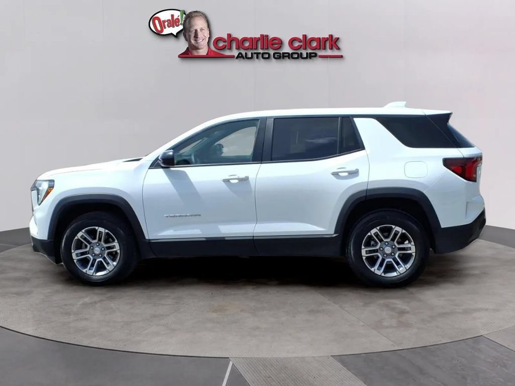 Used 2026 GMC Terrain Elevation FWD image 2