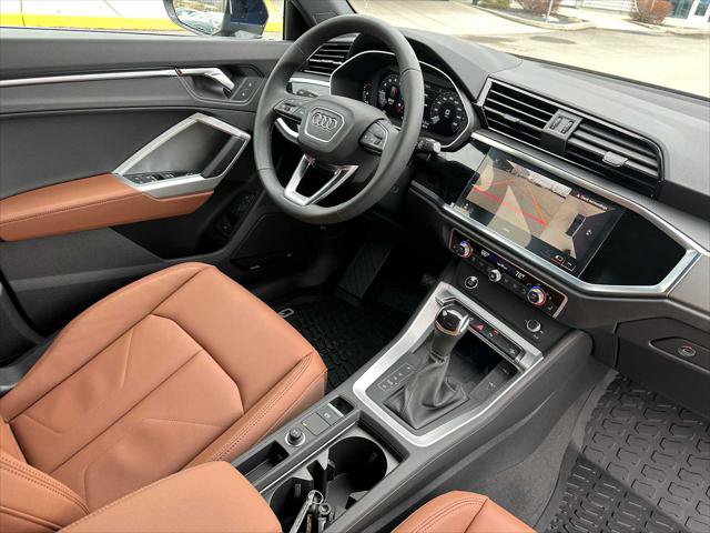 Used 2025 Audi Q3 2.0T Premium Plus w/ Premium Plus Package AWD/4WD image 11