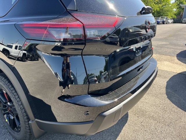 New 2026 Nissan Rogue SV AWD/4WD image 10