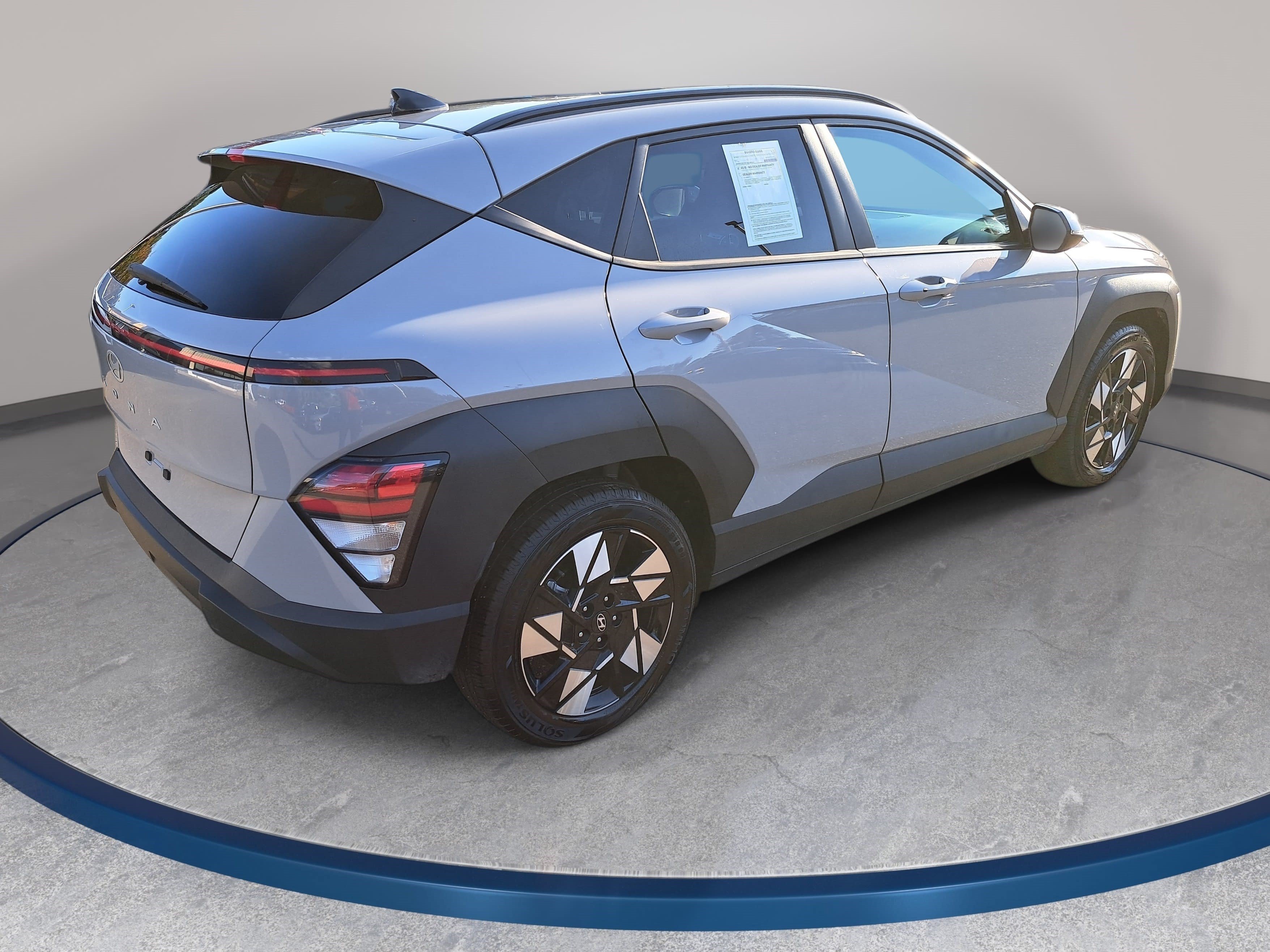 Used 2025 Hyundai Kona SEL FWD image 5