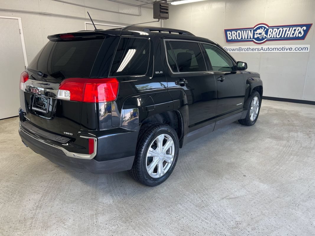 Used 2017 GMC Terrain SLE w/ Technology Package AWD/4WD image 4
