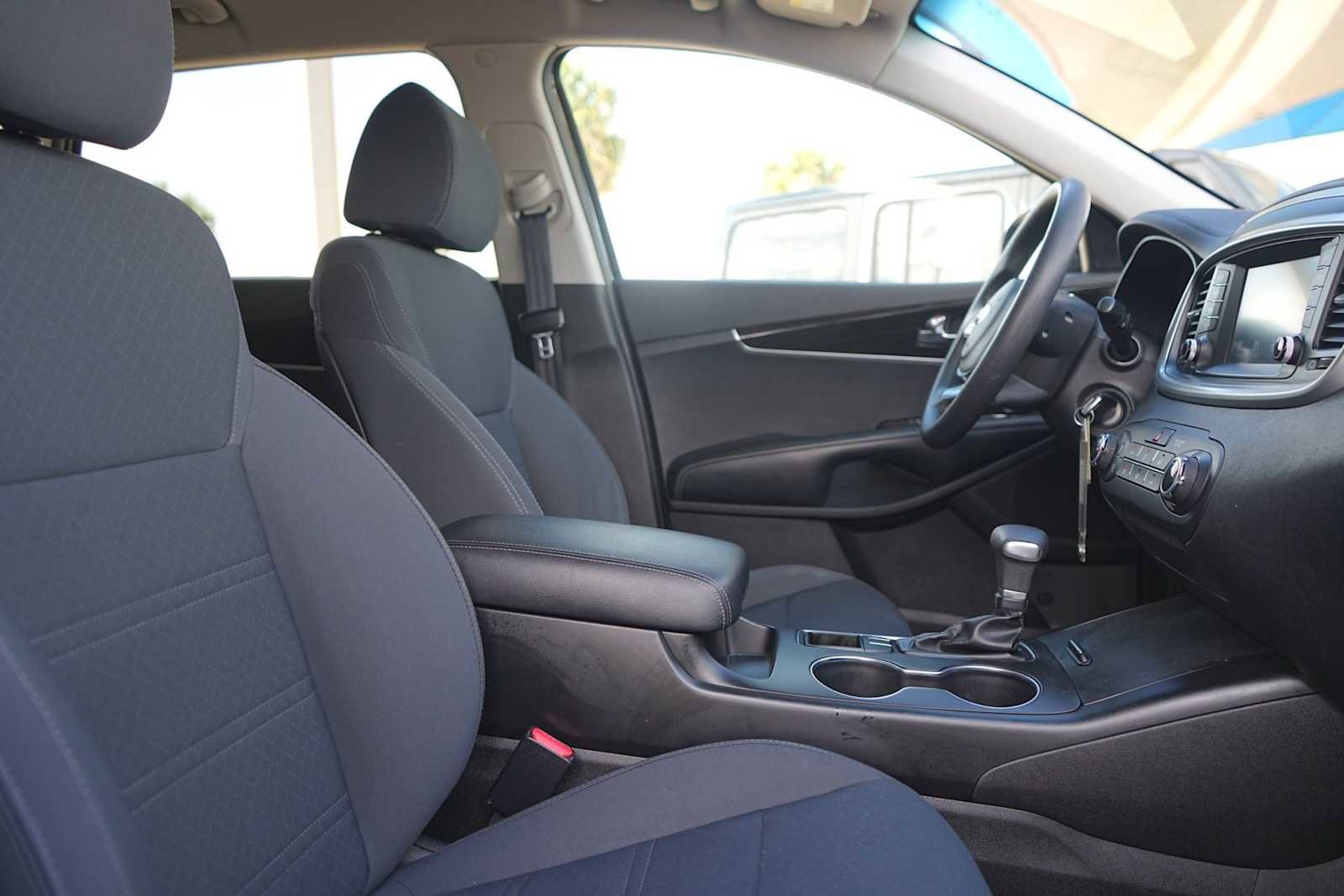 Used 2019 Kia Sorento L image 15