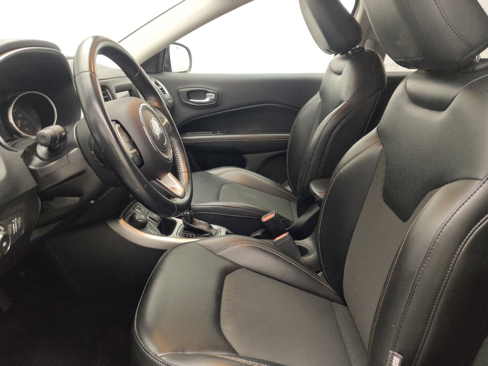 Used 2019 Jeep Compass Latitude w/ Popular Equipment Group AWD/4WD image 17