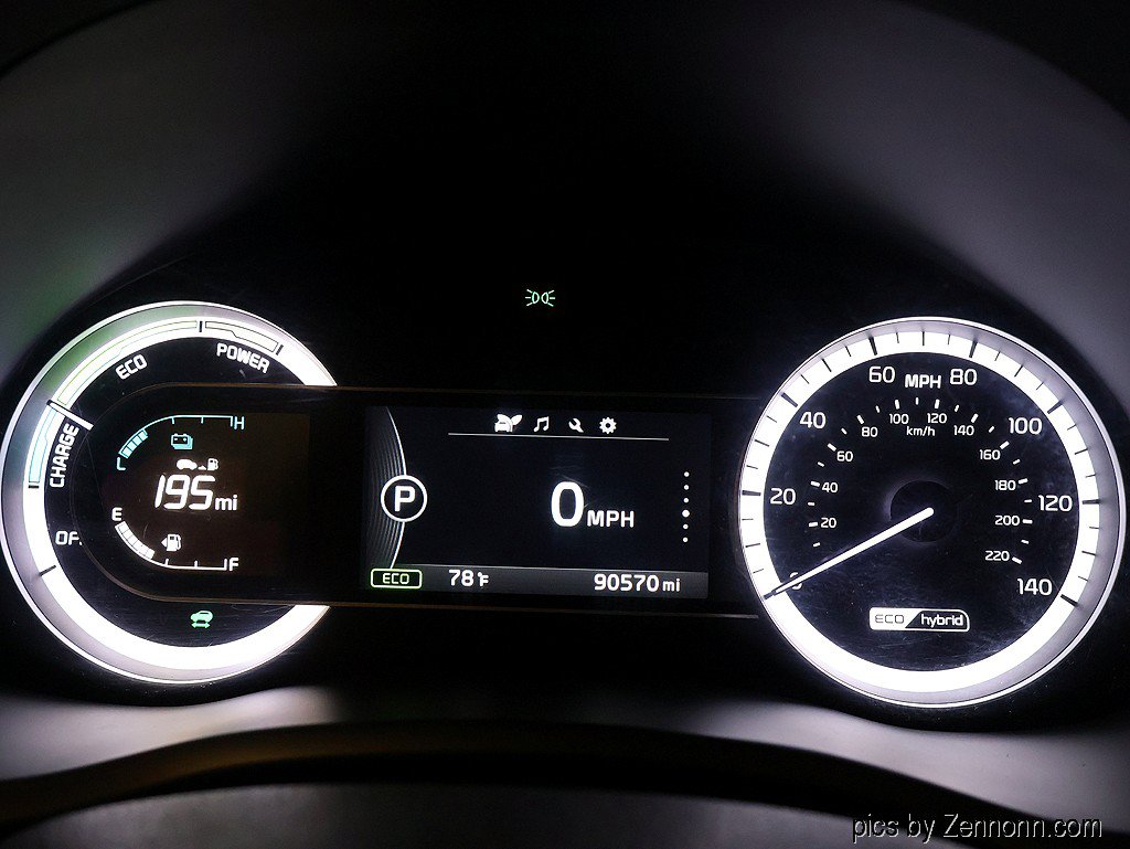 Used 2017 Kia Niro LX FWD image 16
