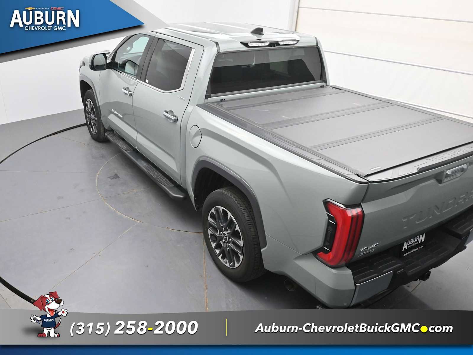 Used 2024 Toyota Tundra Limited AWD/4WD image 30