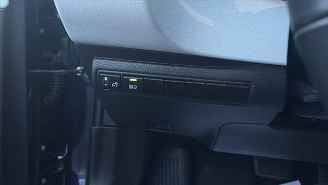 Certified 2023 Toyota Corolla SE image 17