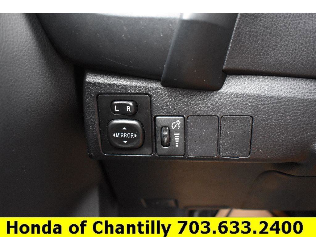 Used 2019 Toyota Corolla LE FWD image 19