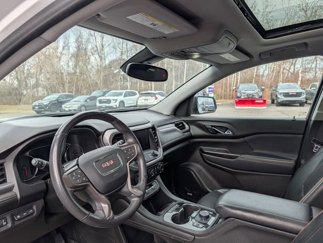 Used 2021 GMC Acadia AT4 w/ Technology Package image 4