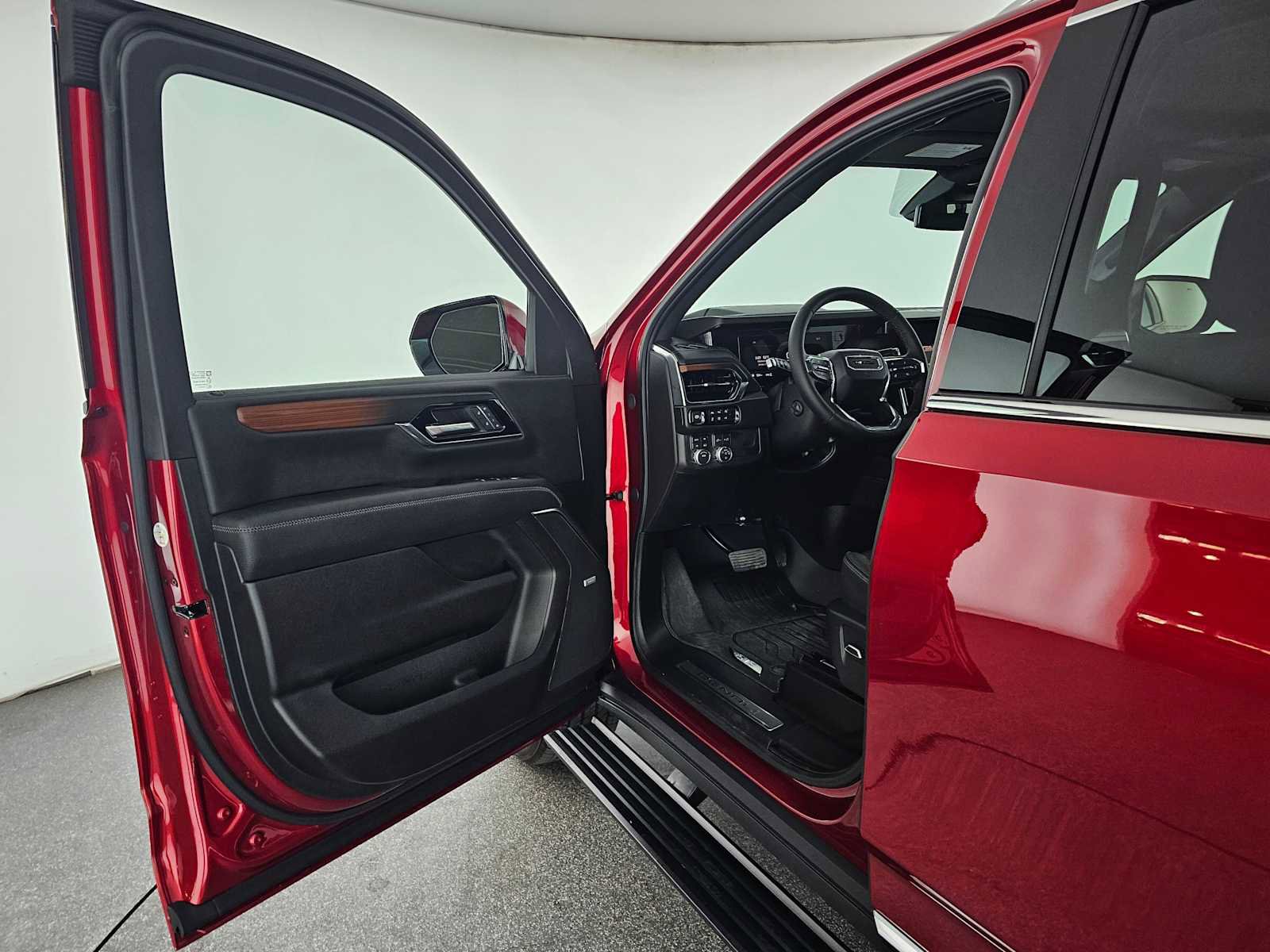 New 2025 GMC Yukon XL Denali w/ Sun & Power Step Package image 21