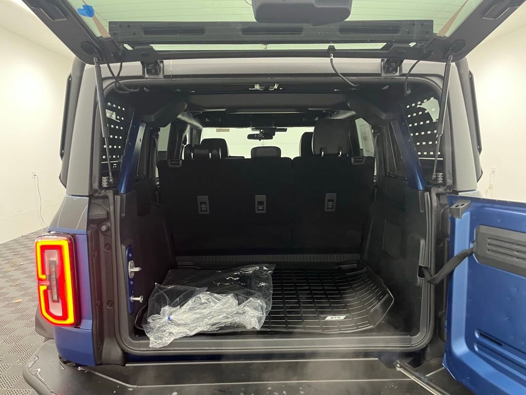 New 2025 Ford Bronco Badlands image 9