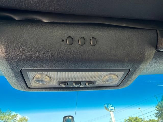 Used 2005 Ford Thunderbird RWD image 20