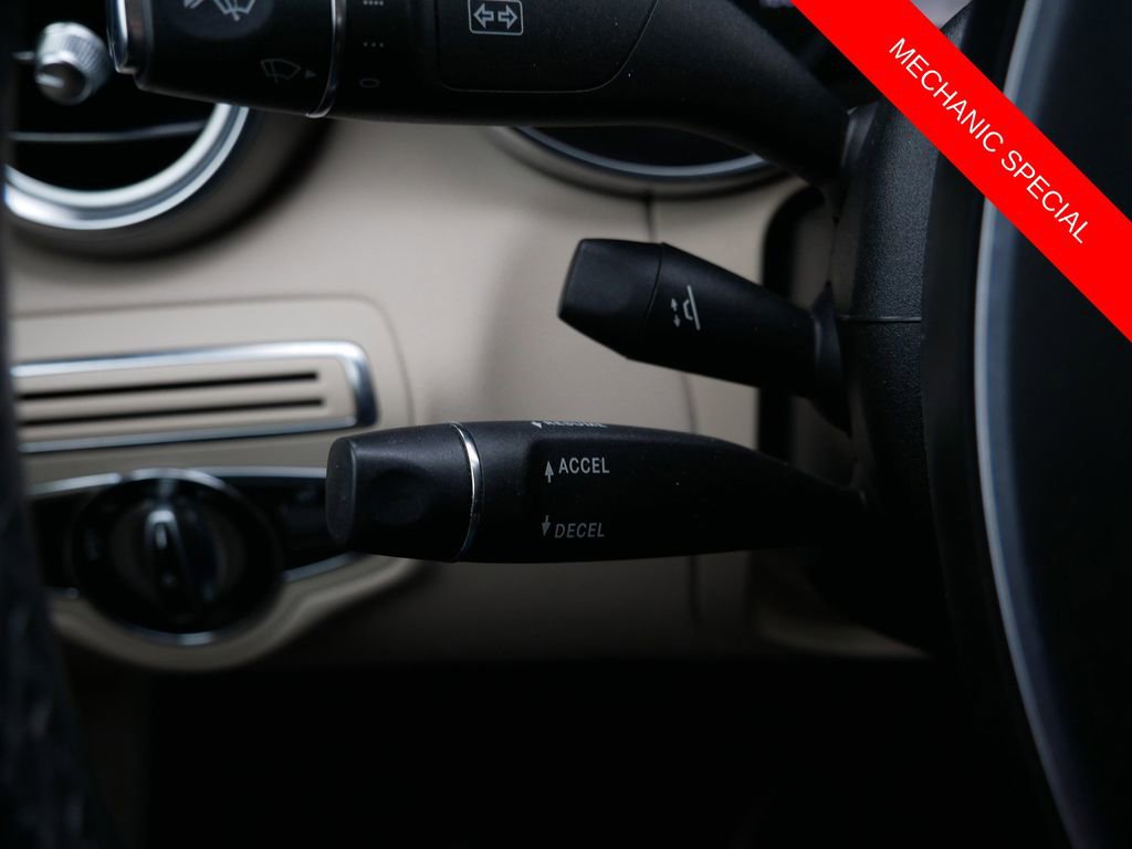 Used 2015 Mercedes-Benz C 300 4MATIC Sedan image 22