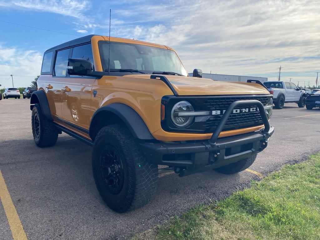 Certified 2021 Ford Bronco First Edition AWD/4WD image 3