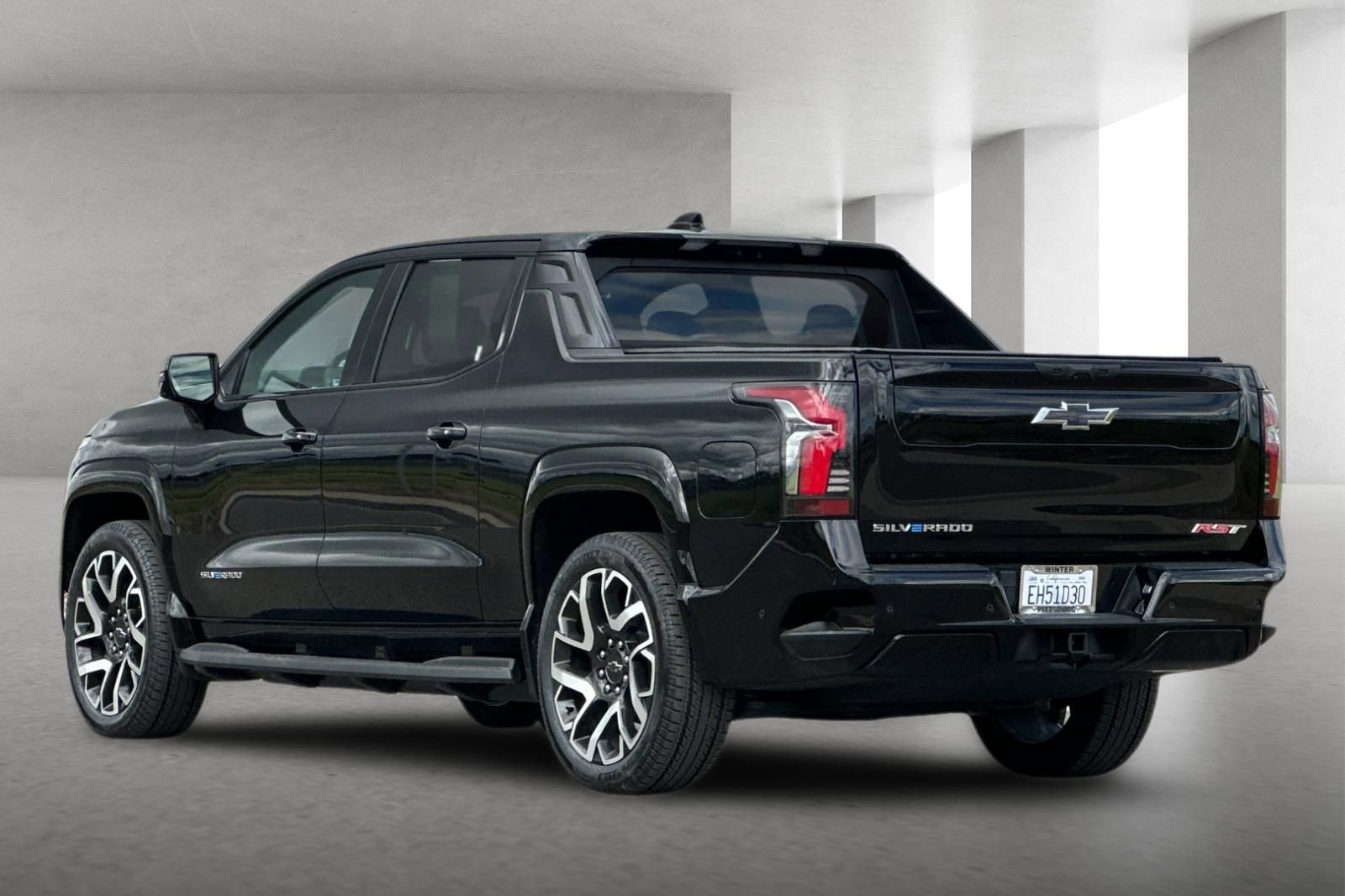 Used 2024 Chevrolet Silverado EV RST image 6