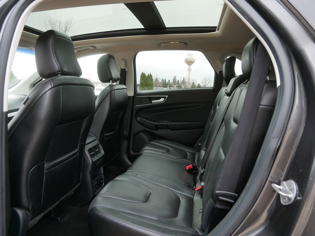 Used 2020 Ford Edge Titanium w/ Equipment Group 301A image 18