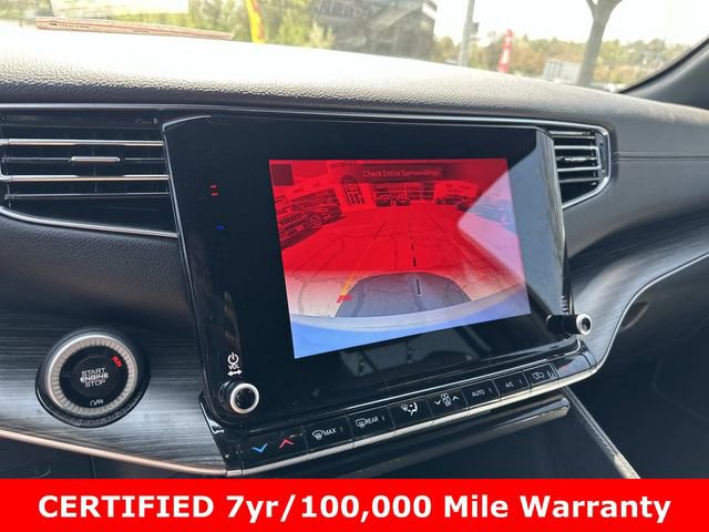 Certified 2024 Jeep Wagoneer Series II w/ Flexible Seating Group image 25