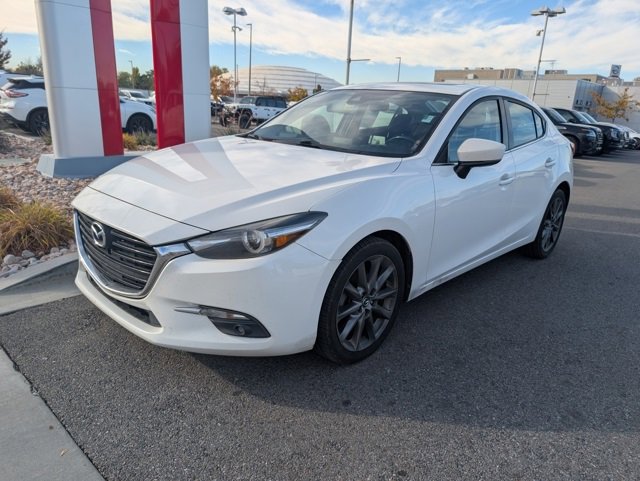 Used 2018 MAZDA MAZDA3 Grand Touring image 2